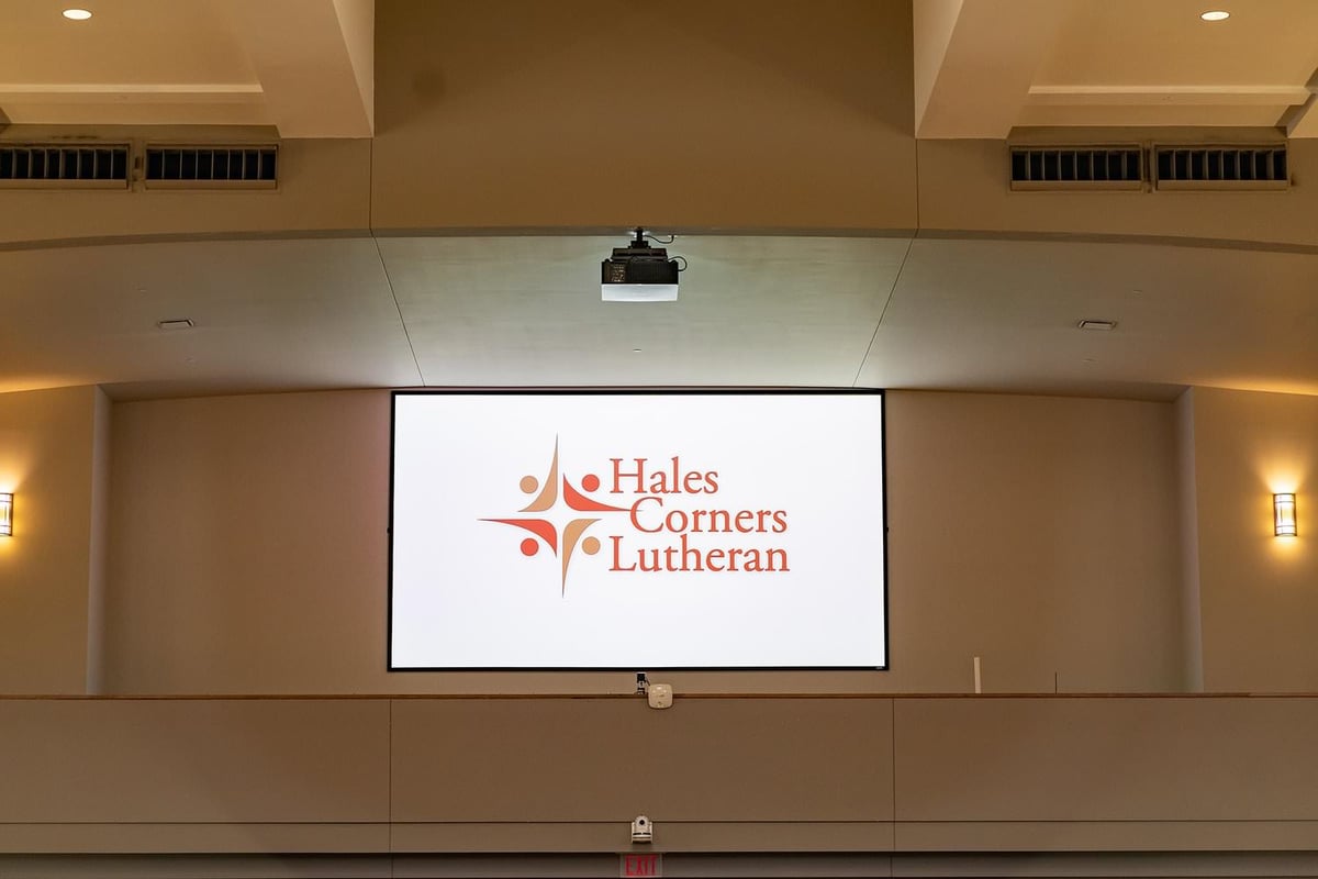 Hales+Corners+Lutheran+Church+Milwaukee+Audiovisual+Installation+-5